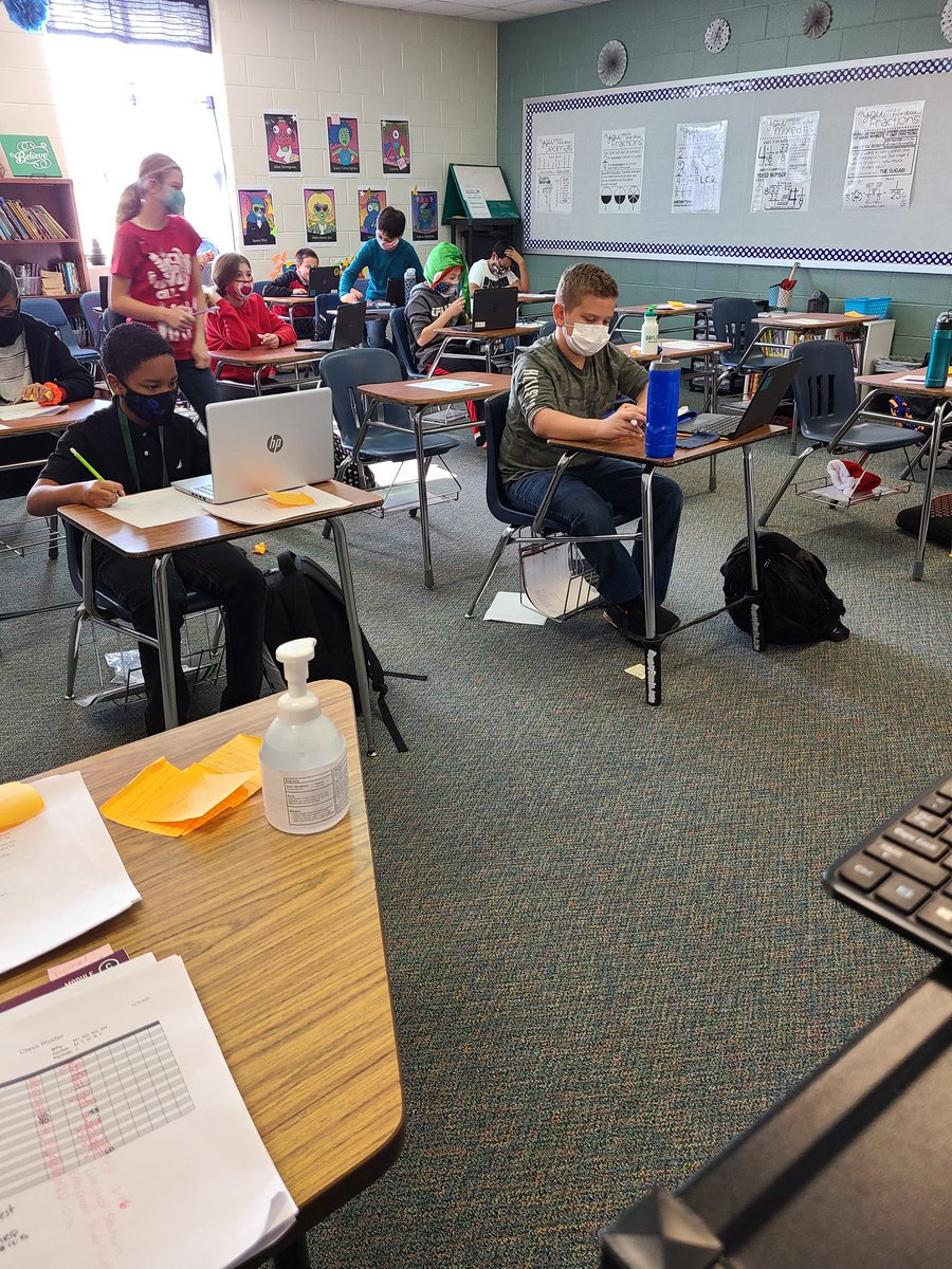 MrsKMurray's tweet photo. Elves hard at work! @CoxTimberwolves #tci_12daysoftwitter https://t.co/ELVFOA3tt9