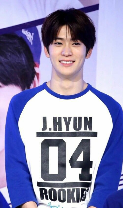 Oh iya, pas smrookiès show di Bangkok dulu itu bertepatan sama ultahnya Jaehyun ya? Kalau ga salah. Nah, disitu Jaehyun sampe dapet banyak banget kue ulang tahun. Jaehyun juga bilang, kalau itu ulang tahun paling berharganya. Karena itu pertama kalinya dia bisa rayain sama fans