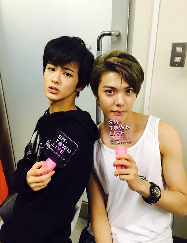 13 orang kan ya? Dulu mathyung itu bukan cuman taeil tapi ada Hansol juga. JI HANSOL, 1994.dia nih dekat bgt sama Na Jaemin :)