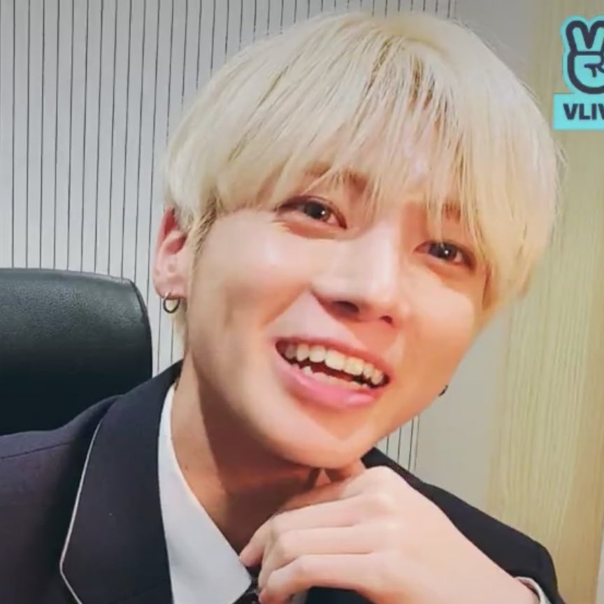 kth_brain's tweet photo. i love you Mr. Kang so much,,i will give the world to you,,you deserve all the love Taehyun....thank you for the lessons that i’ve learn from you.💙I will stay with you &amp; the member 4 ever <3 https://t.co/Zw8uqzBoK8