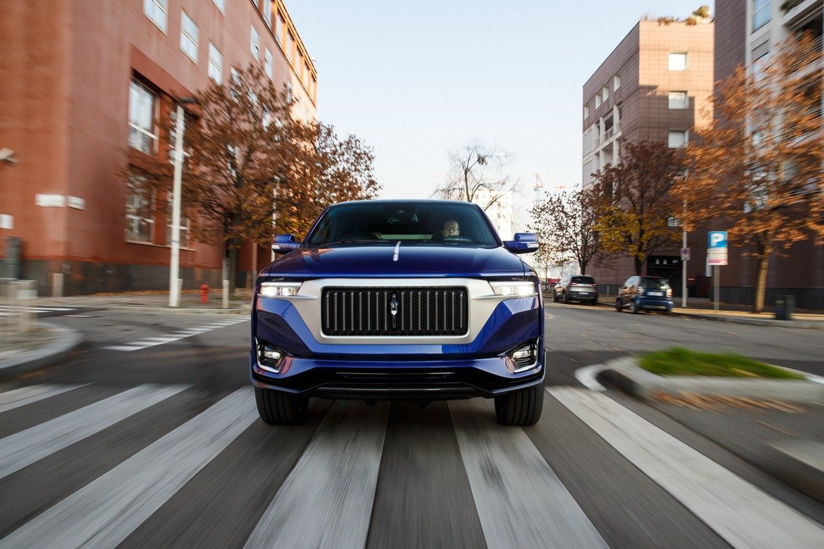 motorpuntoes's tweet photo. El lujoso y exclusivo one-off del Aznom Palladium pisa el asfalto por primera vez
https://t.co/wyZ79vP0M0
@AznomSrl #Aznom #Palladium #AznomPalladium #Sedan #SUV #Picup #oneoff #RAM1500 https://t.co/k5T2t7vbCU