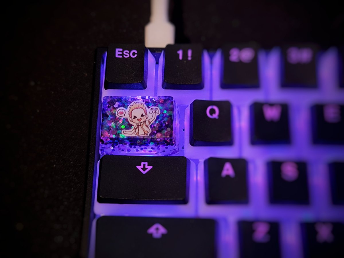 Leeloo // Nataliia (@leeloo_1337) on Twitter photo Got this awesome keycap made by <a href="/beckyfr0st/">Becky Frost ➡️ on bsky now</a> ♥️
Original character was designed by <a href="/embunlebah/">Embun. 🧊 Vgen Comms Open</a> Got this awesome keycap made by <a href="/beckyfr0st/">Becky Frost ➡️ on bsky now</a> ♥️
Original character was designed by <a href="/embunlebah/">Embun. 🧊 Vgen Comms Open</a>