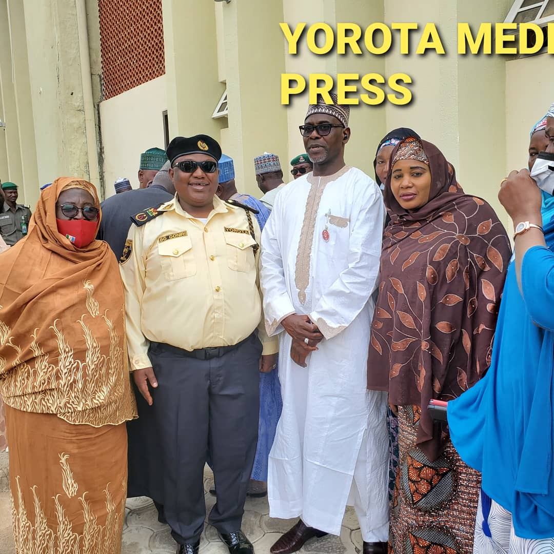 YobeRoad's tweet photo. TODAY THURSDAY 17/12/202
ALH MODU BABAGANA (BATURE GONIRI) G.M YOROTA , CIVIL DEFENCE COMMANDANT AND A DELEGATION FROM FRSC YOBE STATE CHAPTER.
All at the venue, During the Commissioning of legal Research and ducumentation center By His Excellency    Governor Mai Mala Buni. https://t.co/fwiSnvh7v8