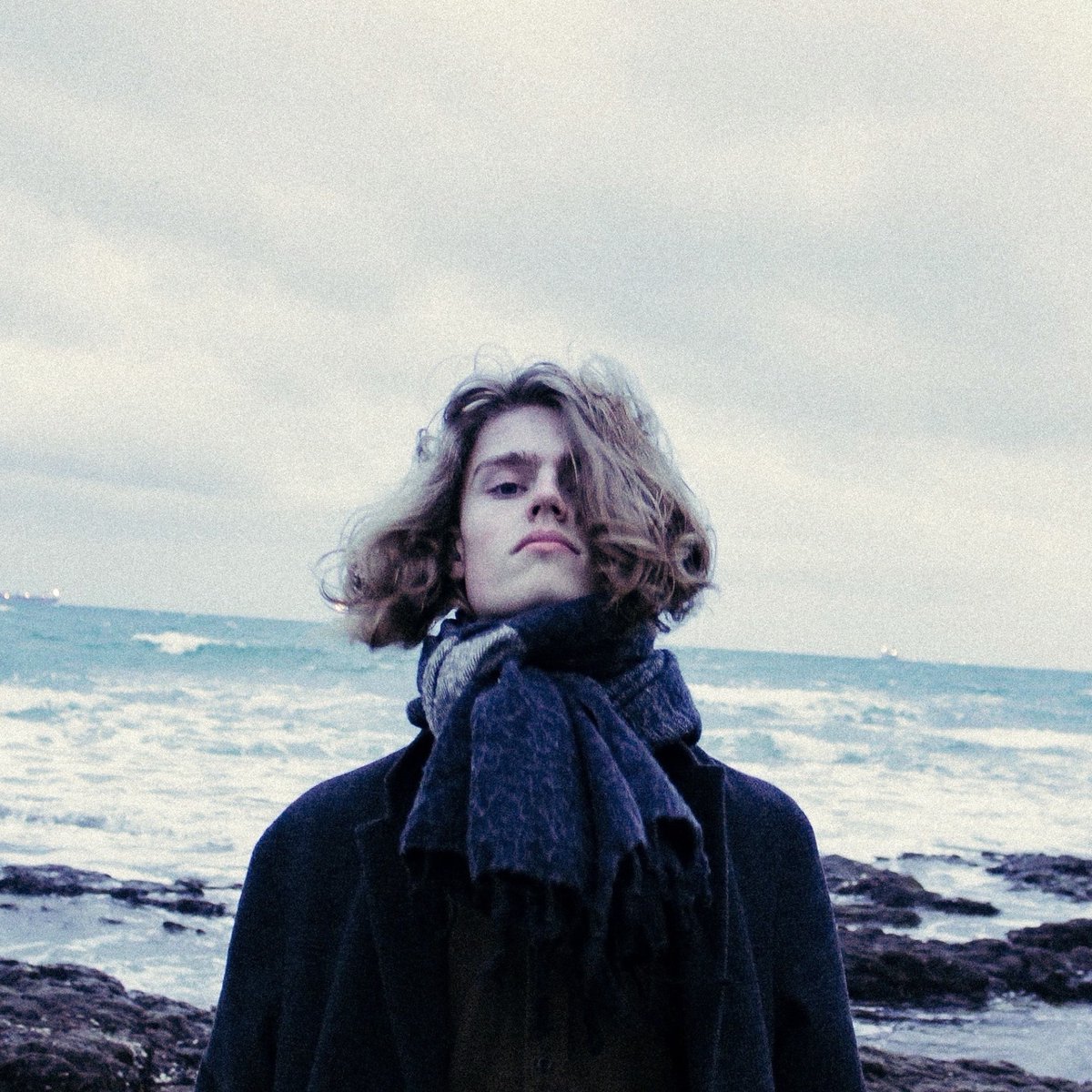 <a href="/miraduel/">miraduel.</a> sings with such grace and honesty on his new single about how this year has sapped the energies and it's called 'When Evening Comes Too Soon’. anrfactory.com/?p=31431