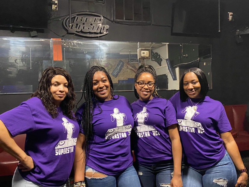 DJSuperstarAce's tweet photo. My bartenders are better than yours....let’s argue! Meet me at the Trap tonight then Big Daddy’s. #SuperstarAce 💪🏾 #TrapDaddys #WingShack https://t.co/kwDNBKJmdR