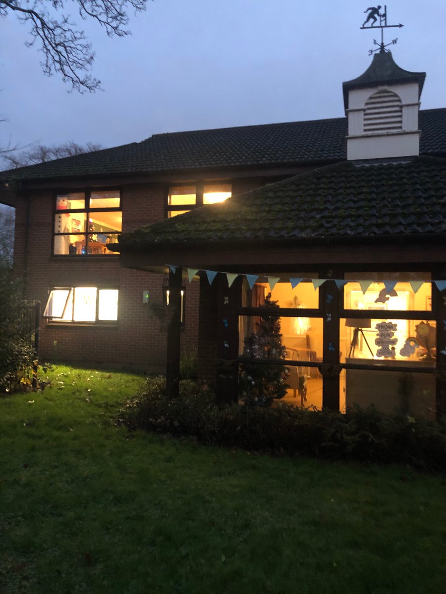 DeltaMerseyYr6's tweet photo. I have just been to drop off the Christmas letters you have made for the residents - they are over the moon! 💖@DeltaMerseyYr6 @DeltaMersey https://t.co/gQNEenwT3o