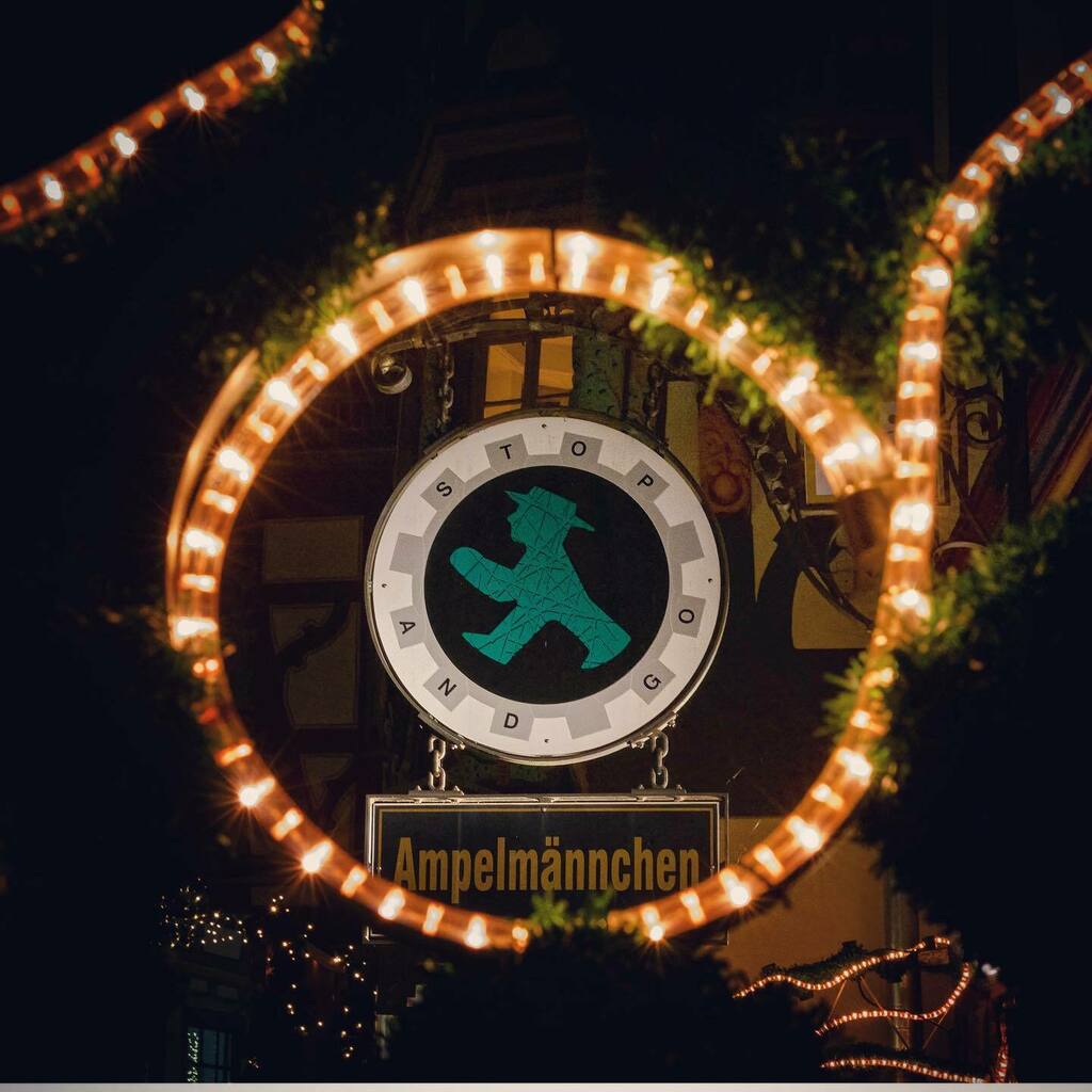 #idstein #city #lockdown #advent #stadt #leere #corona #weihnachtszeit #weihnachten #christmas #taunus #viltrox33mmf14 #fujifilmxt3 #stadtidstein #idstein24 #hessen #altstadt instagr.am/p/CI5-r5XA7yV/