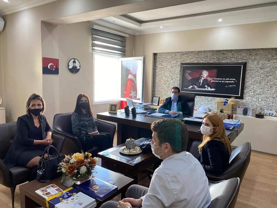 #etwinning #ödültöreni Her daim desteğiyle varlığını hissettiren Okul Müdürüm Ediz ÇETİN'e ve Müdür Yardımcımız Serkan Aktan'a sonsuz teşekkürler <a href="/nesedogan_meb/">Yalıkavak Neşe Doğan İlkokulu</a> <a href="/bodrumMEM/">Bodrum İlçe MEM</a> <a href="/Edizetin5/">Ediz Çetin</a> <a href="/BayAKTAN/">SERKAN RESUL AKTAN</a> <a href="/aslankorkmazmeb/">Aslan Korkmaz</a> <a href="/MesutTOPALOLU/">Mesut TOPALOĞLU</a> <a href="/mugla_mem/">Muğla İl Millî Eğitim Müdürlüğü</a> <a href="/tcmuglavaliligi/">Muğla Valiliği</a> <a href="/mugla_arge/">ArGe Muğla İl Milli Eğitim Müdürlüğü</a> <a href="/pervin_tore/">Pervin TÖRE</a>