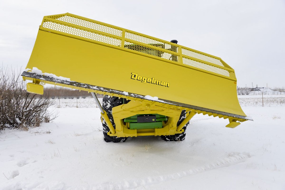 We heard there might be a need to move some snow out there... Did you know it is super easy to find the right blade to fit your tractor using our Build-A-Blade feature? Well now you do! Try it our for yourself right here 👇

🚜degelman.com/build-and-pric…