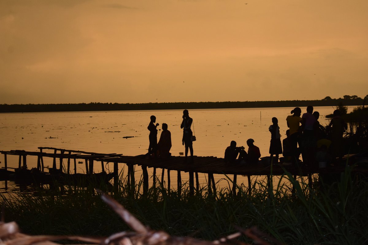 Iwariapic's tweet photo. The scene was captured in #IvoryCoast, in Abidjan. What does that inspire you?💁♂️
📸 Ralph Kakou via https://t.co/hs7WixP4mM
Tag an Ivorian 🇨🇮 photographer to tell him that @Iwariapic needs his 📸
#iwariapic #DiscoverAfrica #thursdayvibes #lifescene #AfricanPhotos #FreeDownload https://t.co/7nuSVPRVGi