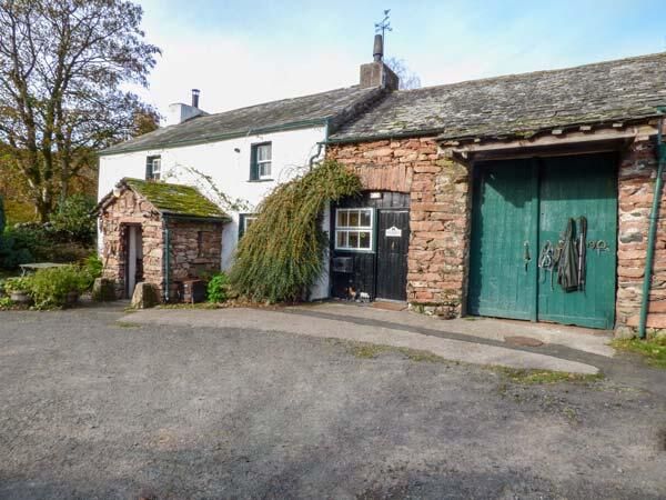 aroundaboutbrit's tweet image. High Wallabarrow Farm Holiday Cottage has wonderful views of the Dunnerdale Fells and Caw in Cumbria. ❤️ 
High Wallabarrow Farm Holiday Cottage, Ulpha, Broughton-in-Furness, Cumbria.
aroundaboutbritain.co.uk/Cumbria/11148
#Cumbria #HolidayCottage #Ulpha #DunnerdaleFells #Holidays