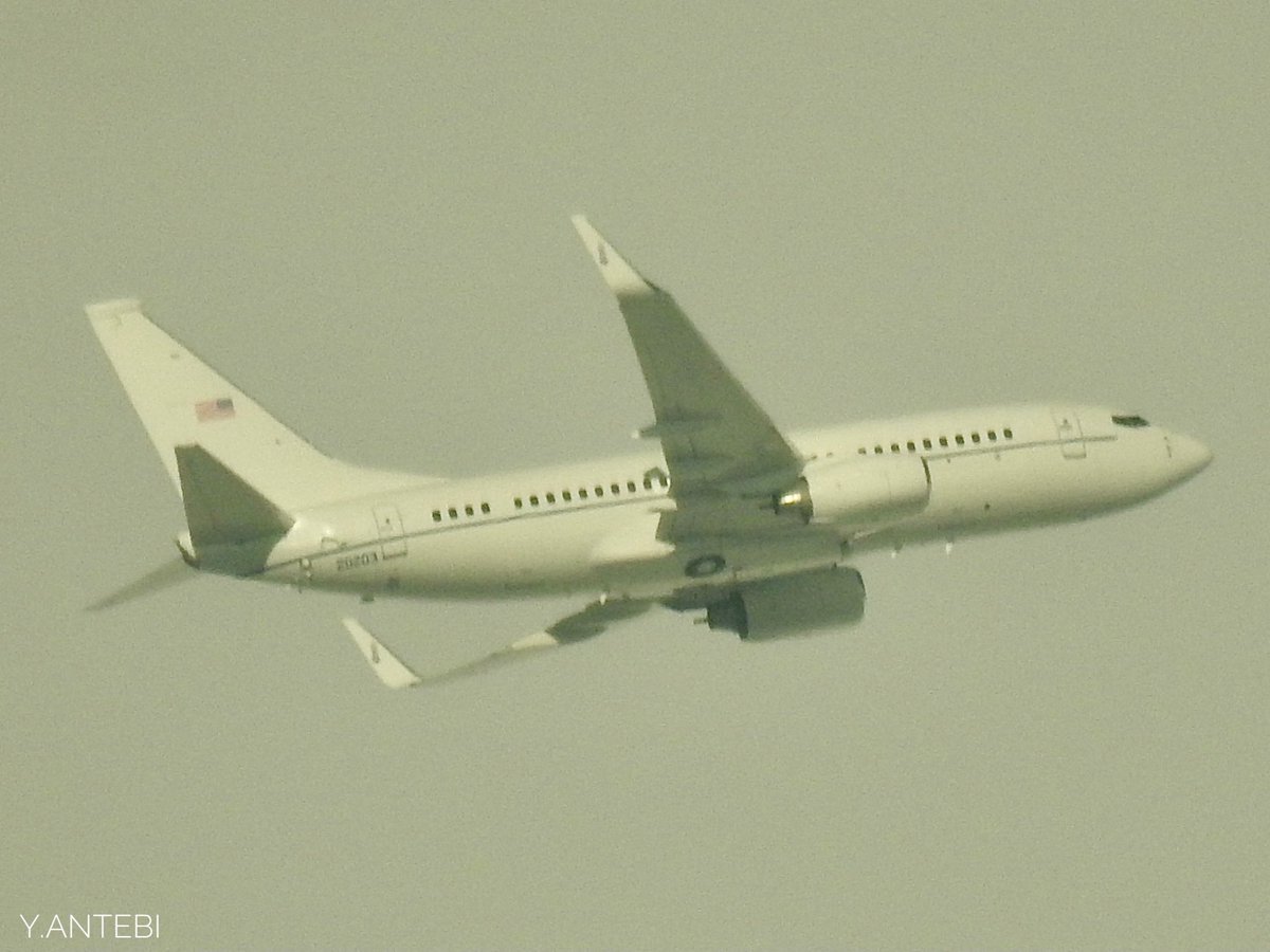 ace_pio's tweet photo. Some #USAF movements in the Tel Aviv FIR today:
Foreign Emergency Support Team #C32B 99-6143 out of Amman
#C40C 02-0203 as #BOXER41 (Kushner?) to Bahrain
#C17Globemaster 08-8204 as #RCH806 arriving directly from Abu Dhabi
#avgeek #Planespotting #milair #C17 #BBJ #USAirForce https://t.co/32HbaXzSBV