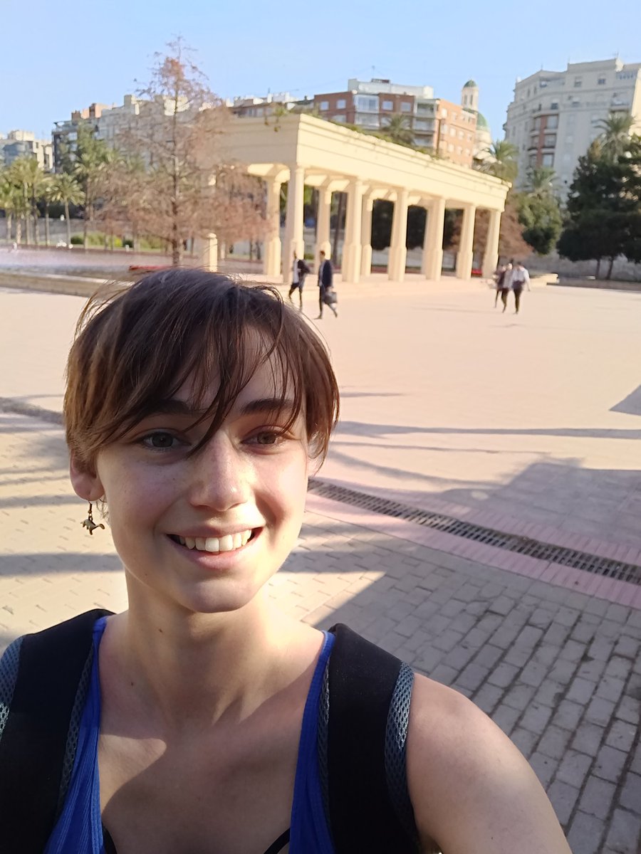 Dinoroxy's tweet photo. Seen some exciting research so far at #PalAss20! 
As with any conference, I really enjoy exploring the "host city" in-between lecture breaks ... even if it's a bit different this year: 
#PalAss19 vs #PalAss2020 https://t.co/rxrSQD9mKf