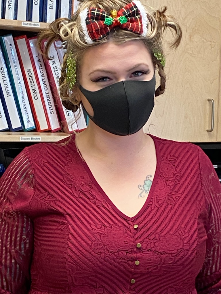 JRReid_BSD's tweet photo. And we had our own Cindy-Lou on Staff! https://t.co/9lMDwEv4IB