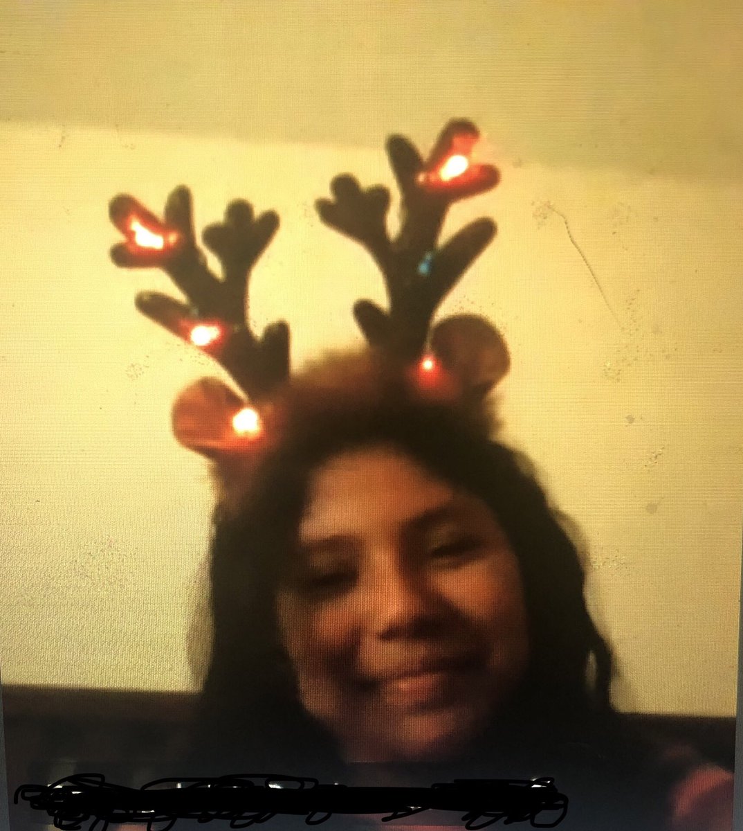 Hogwarts_CMS's tweet photo. Love these light up antlers and seeing our students dress up and participate in spirit week! ⁦@CarrithersMS⁩ ⁦@mdfw08⁩ https://t.co/W7FkFnUqmF