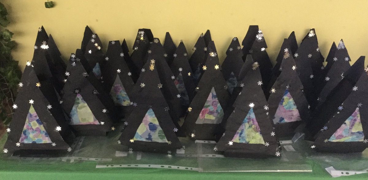 HTAClassBH's tweet photo. Theses amazing Christmas trees light up! We have definitely had the joy of learning throughout our science topic about electricity and then being creative in our design and technology light up topic. Thank you Mrs Durney. #HTAScience #HTADesignTechnology #HTACommunity https://t.co/tmlXvLK79T