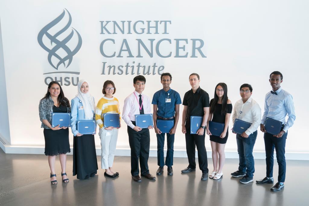 OHSUKnight's tweet photo. The CURE Program is a paid research internship that matches students with a cancer-specific researcher.

Interns work full-time for eight weeks in a research laboratory alongside @OHSUNews scientists conducting #cancer research.

Apply by December 18th: https://t.co/rqQqdF66bQ https://t.co/9uZ6JKr8ng