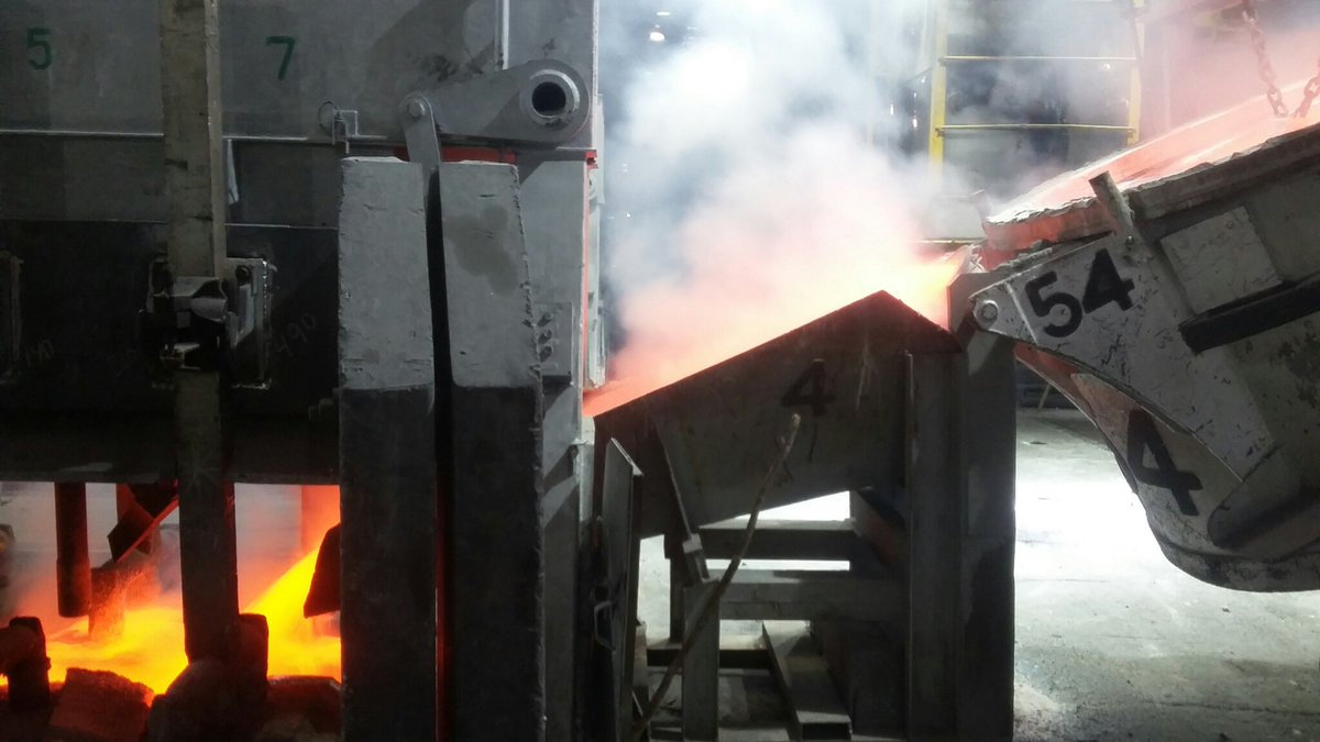 celdasv's tweet photo. #17Dic || Seguimos Indetenibles #IncorporadaCelda1017 al circuito eléctrico de V Linea @VENALUM_CVG sumando 56 celdas activas, aportando mas #AluminioPuro  y cumpliendo con el encadenamiento productivo @RVenalum @wolfgangalum @burrundangac @TareckPSUV @drodriven2 @eduardopiate2 https://t.co/amCvv41Wgv