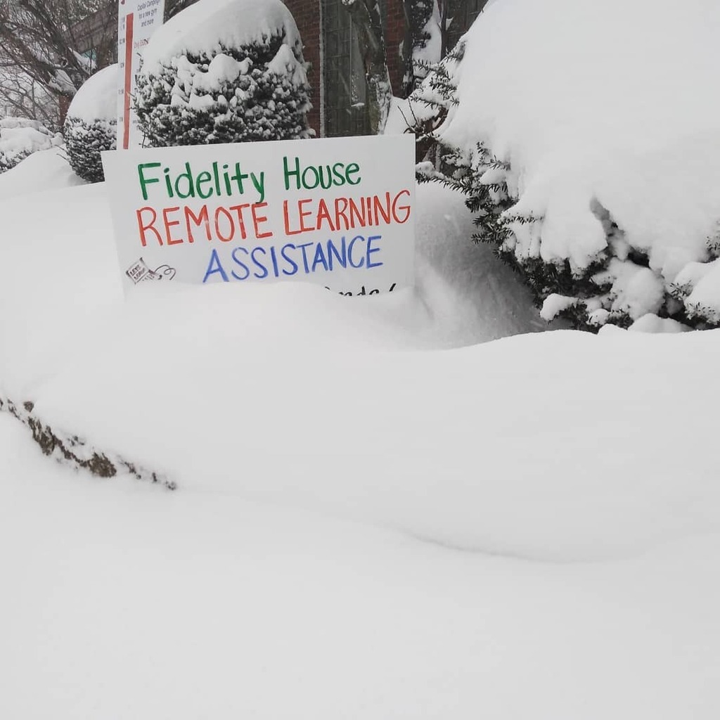 vpanzano's tweet image. "School" in Massachusetts, in the winter, in a pandemic! #keepsgoing instagr.am/p/CI6Cy_hMIfM/