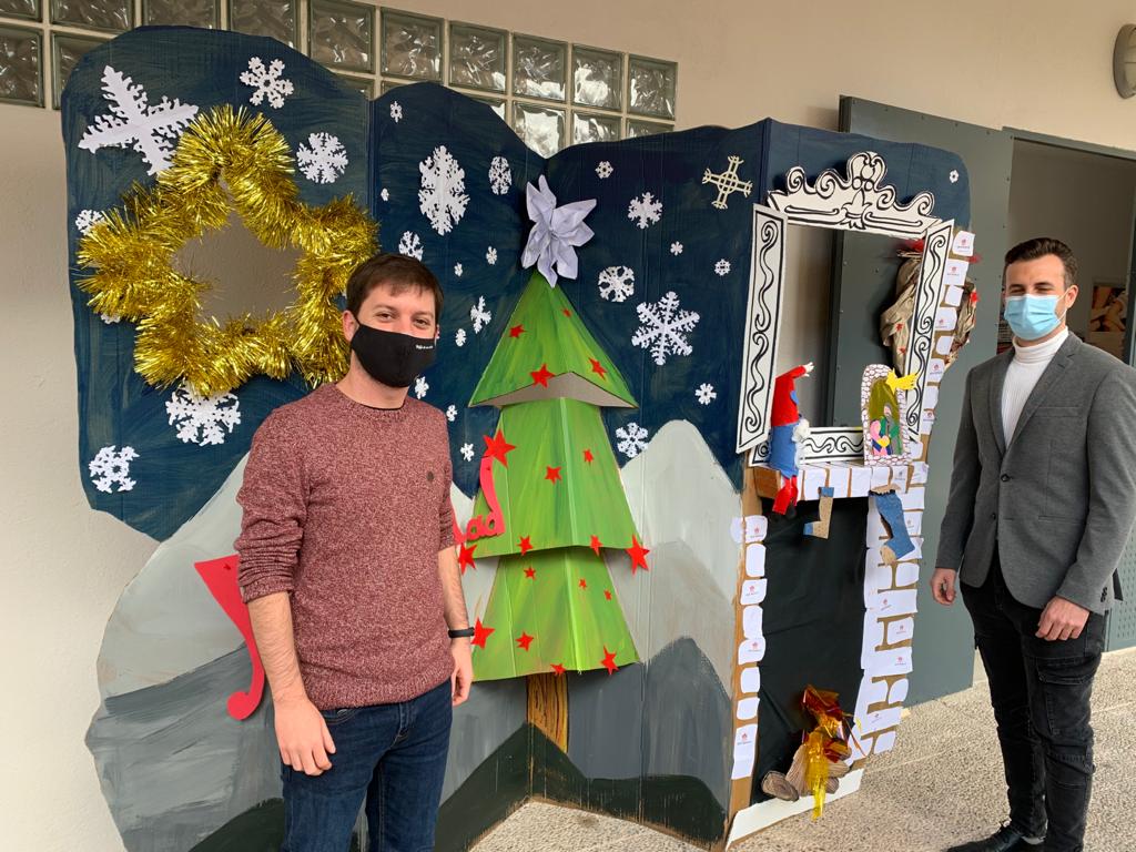 Hoy hemos tenido un encuentro con el Coordinador Provincial del <a href="/IAJuventud/">Instituto Andaluz de la Juventud</a>  <a href="/JosMara05208526/">José María Urbano</a> , que nos ha ayudado a conocer mejor las ofertas juveniles de nuestra provincia y hemos podido presentarle la labor y la misión del Centro Juvenil DOSA.