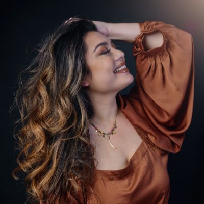 LindsLaporga's tweet photo. #NewProfilePic https://t.co/QcjkcB2FvC