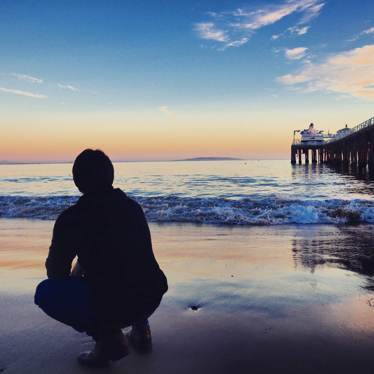 Bodintures's tweet photo. Distance means so little when someone means so much #Malibu #beach #sunset #sun #sea #sand #sky #nature #naturephotography #California #wheninCalifornia #bodintures #lakwatsera #travel #travelgram #travelphotography #photography #outdoor #wanderlust #weekendvibes #explore https://t.co/gWirLewcr7