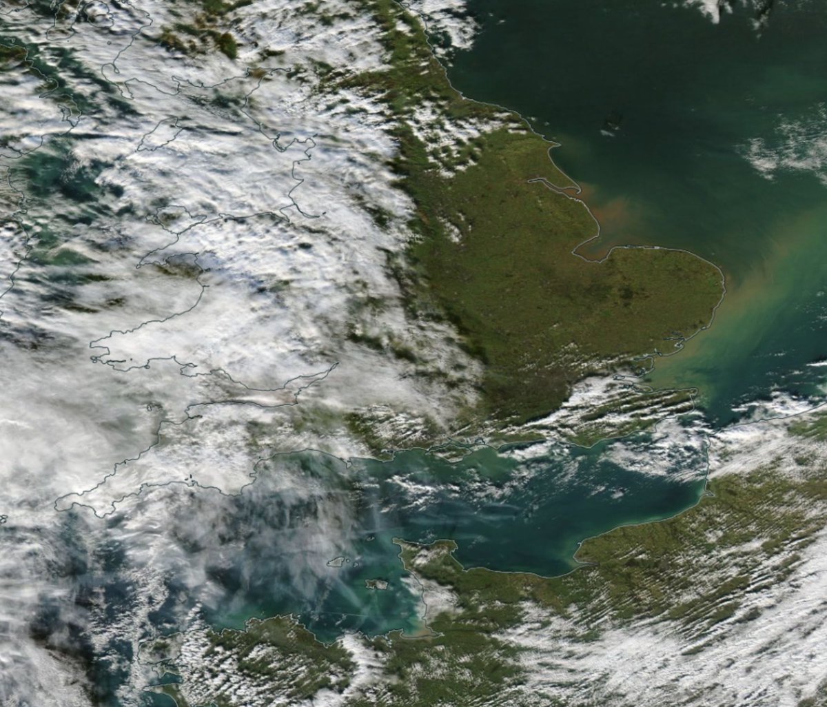 phil_layton's tweet photo. Fine day to go cycling around the Hogs Back. #Seale church.
Increasing cloud pm on NASA Worldview Terra image. #loveukweather @LondonSnowWatch
Wind S F2 1SC 6CI T10c P1016S. Max 10.2c Rain 0.2mm https://t.co/D0o0hyuOJY