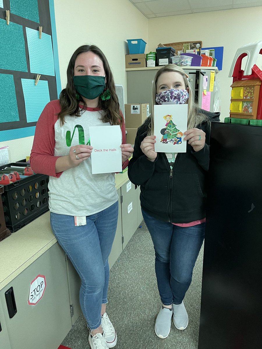 #FSESHolidayMatch The two Laur(y/e)n’s are ready to deck the halls!!! @FSES_Shelton