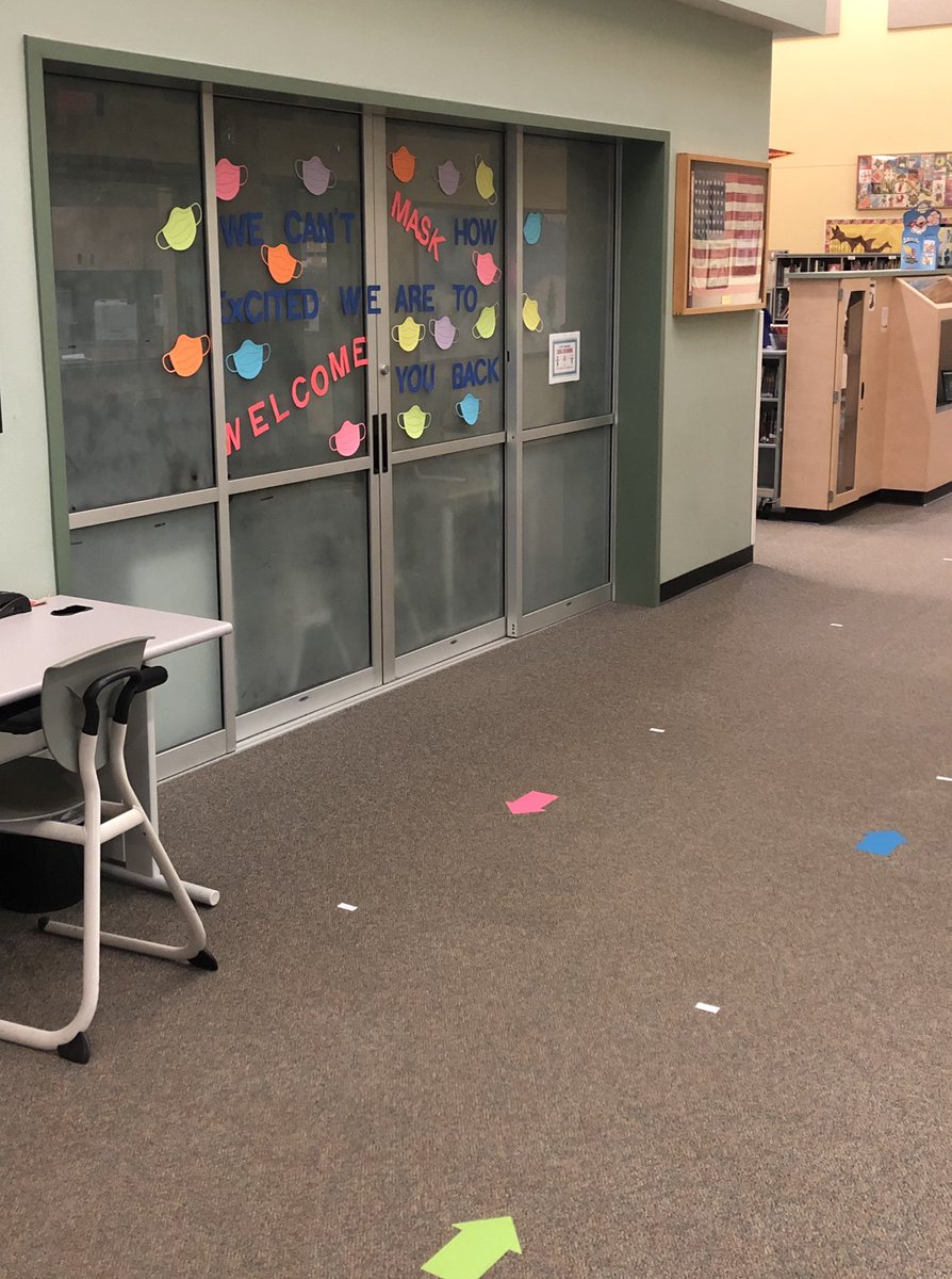 MrFechter's tweet photo. “We can’t mask how excited we are...!” Decking the halls to greet more students in person 2021 #smallschoolbigheart https://t.co/oOxFpxJTbq
