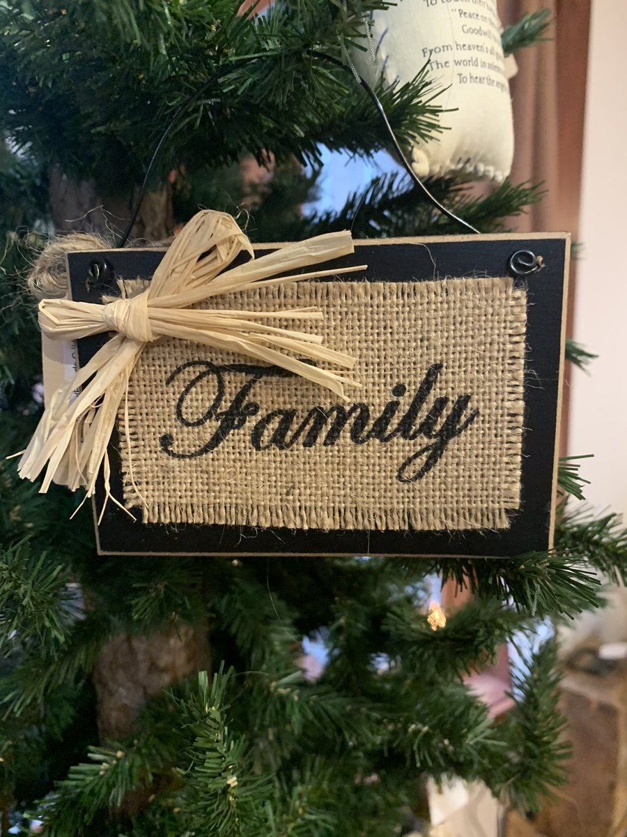 monamiegiftabl1's tweet photo. Some Christmas tree ornaments do more than glitter &amp; glow, they represent a gift of love given a long time ago🎄 

Start a tradition of giving an ornament from Mon Amie Giftables this year! 

#monamiegiftables #ornaments #gift #christmas #tree #shoplocal https://t.co/FdKWAtEW6f