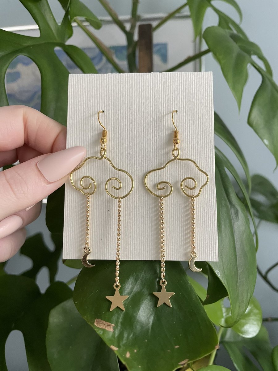 danaschnoebs's tweet photo. New style of earrings added! Link to buy on my last post! https://t.co/PiHIpt4nBZ