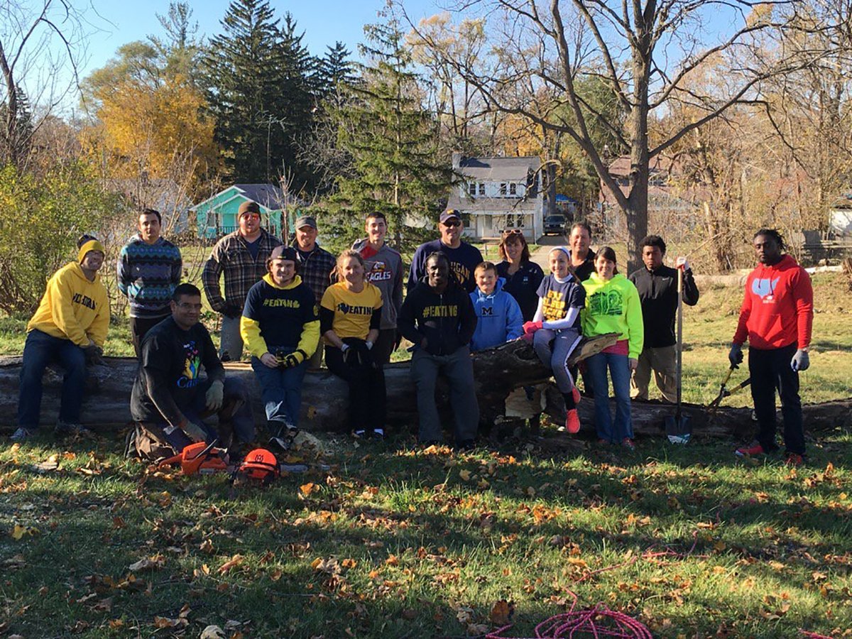 UMichFootball's tweet photo. 👏👏👏👏👏👏 https://t.co/mqpT81mR3g