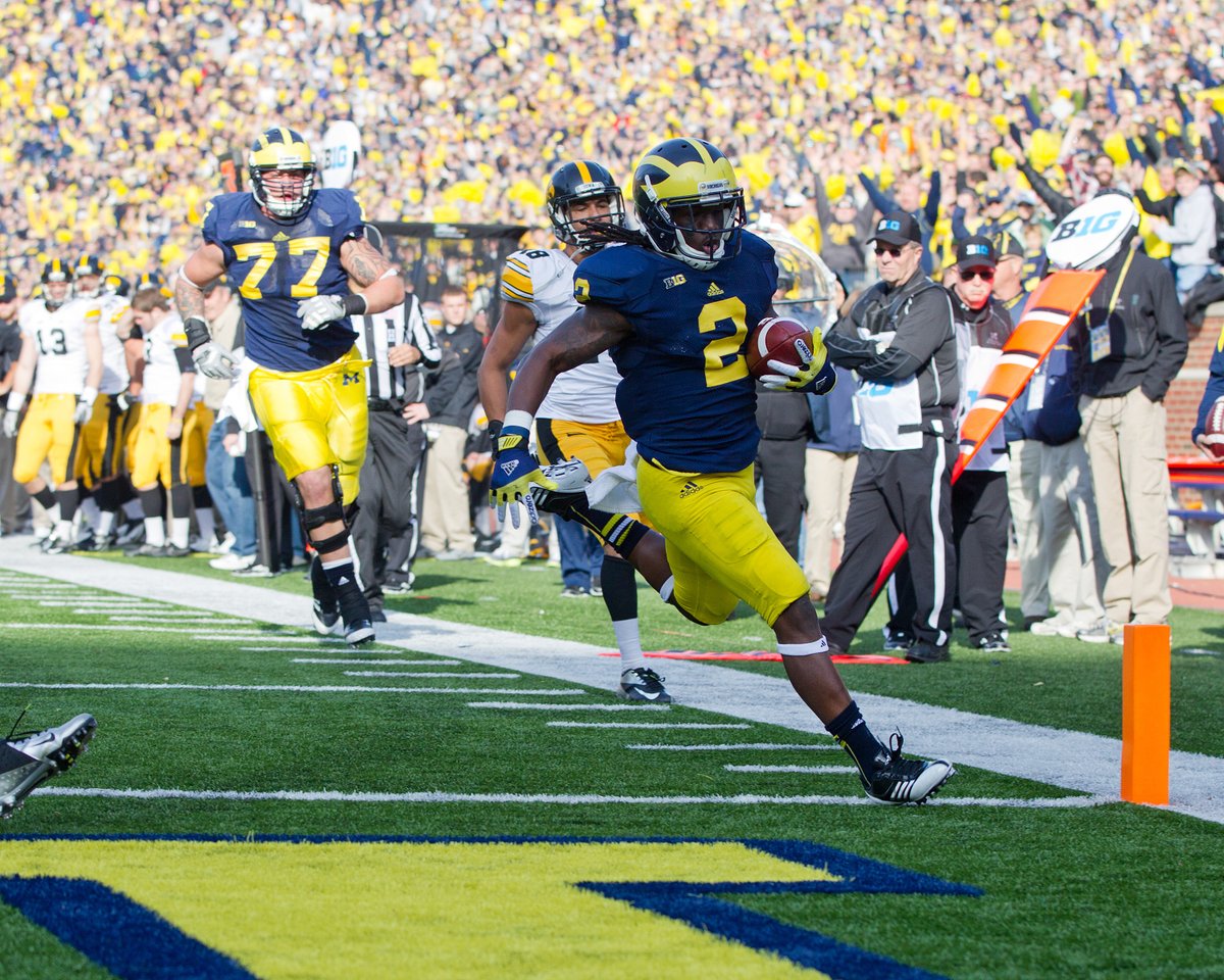 UMichFootball's tweet photo. 👏👏👏👏👏👏 https://t.co/mqpT81mR3g