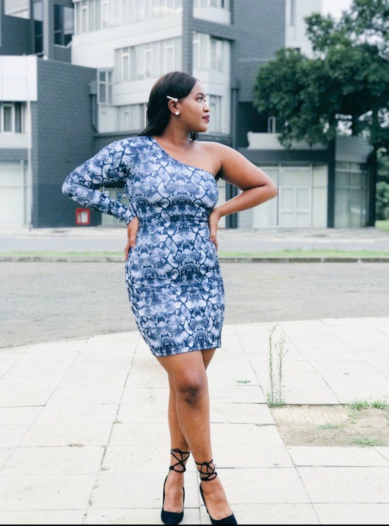 Dc_Mosala's tweet photo. Get this dress for 350
House of Rose's n Thorns 
Dc https://t.co/pot9qMKKau