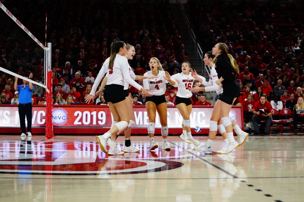 SDCoyotesVB's tweet photo. On this date in 2019 South Dakota hosted Georgia Tech in the @WomensNIVC Championship match. South Dakota set a new attendance record as 2,431 packed into the SCSC. 

#GoYotes x #WeAreSouthDakota https://t.co/5xftpOgYJL