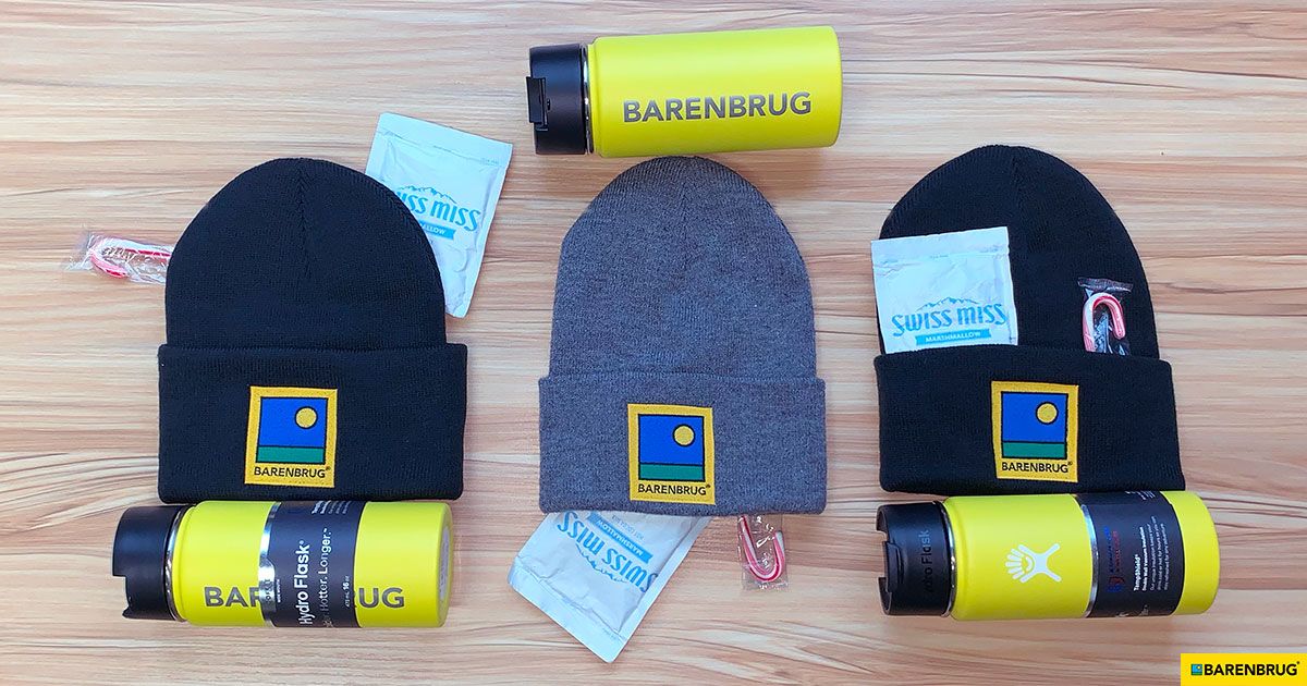 BarenbrugUSA's tweet photo. It's a giveaway! 🎁 We could all use a little bit more joy and beauty this time of year so let's share some! Entering is simple; comment a 📸 below of your beautiful life with #MakeLifeBeautiful and retweet this thread for a chance to win one of these sweet Holiday care packages! https://t.co/wybDWNBqvk