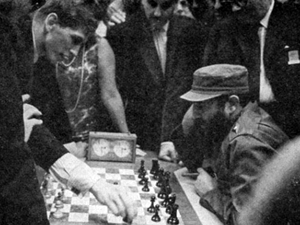 ub_fidel's tweet photo. Como presidente de honor del Comité Organizador me honra anunciar que Cuba, patria de Capablanca y otros grandes maestros, celebra hoy las XVII  Olimpiadas de Ajedrez. Yo mismo he participado en una partida informal venciendo al joven estadounidense Bobby Fisher.  
[25-10-1966] https://t.co/cQJO1mYnGR