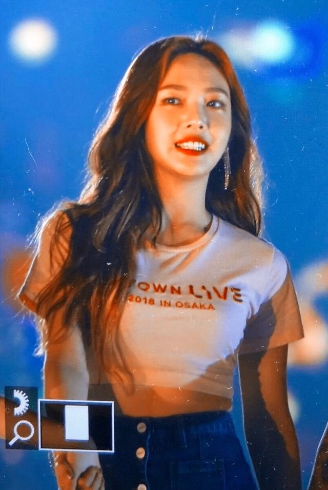 mygjoys's tweet photo. what Joy from Red Velvet looks like in real life: an incredibly beautiful thread https://t.co/N7mfAq3pJD