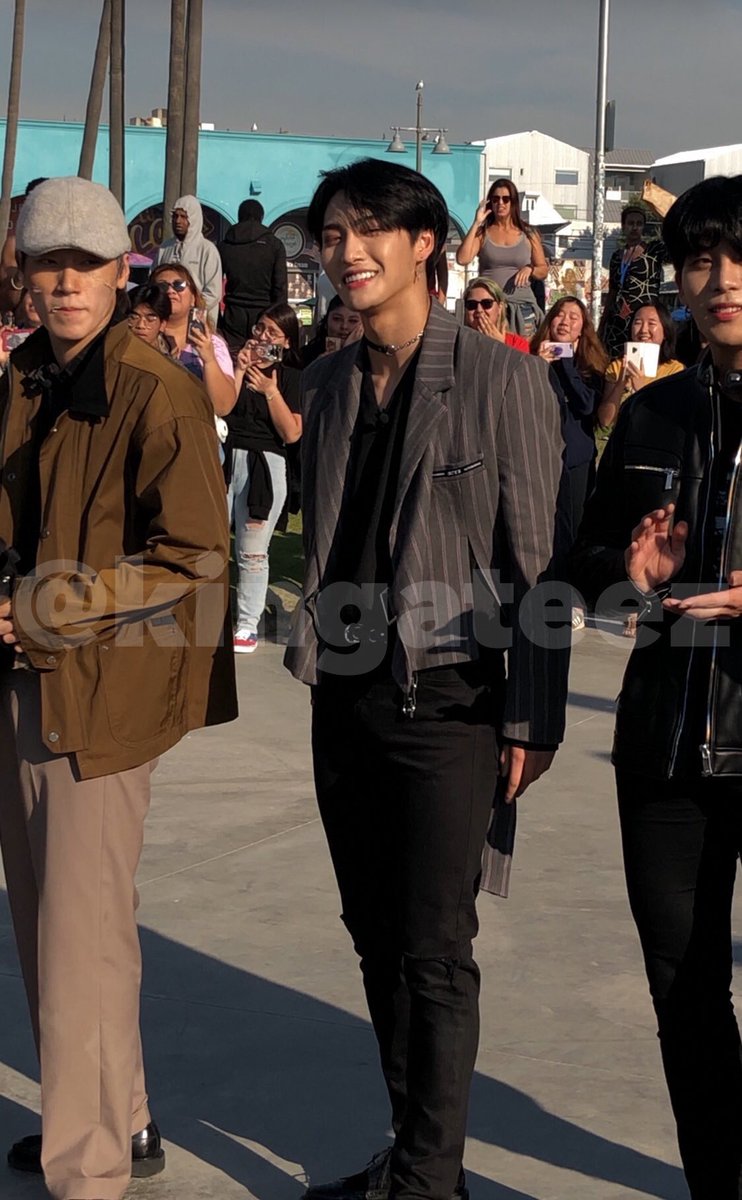 this is how seonghwa looks in real life- a thread