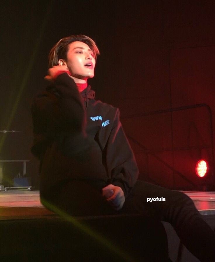 this is how seonghwa looks in real life- a thread