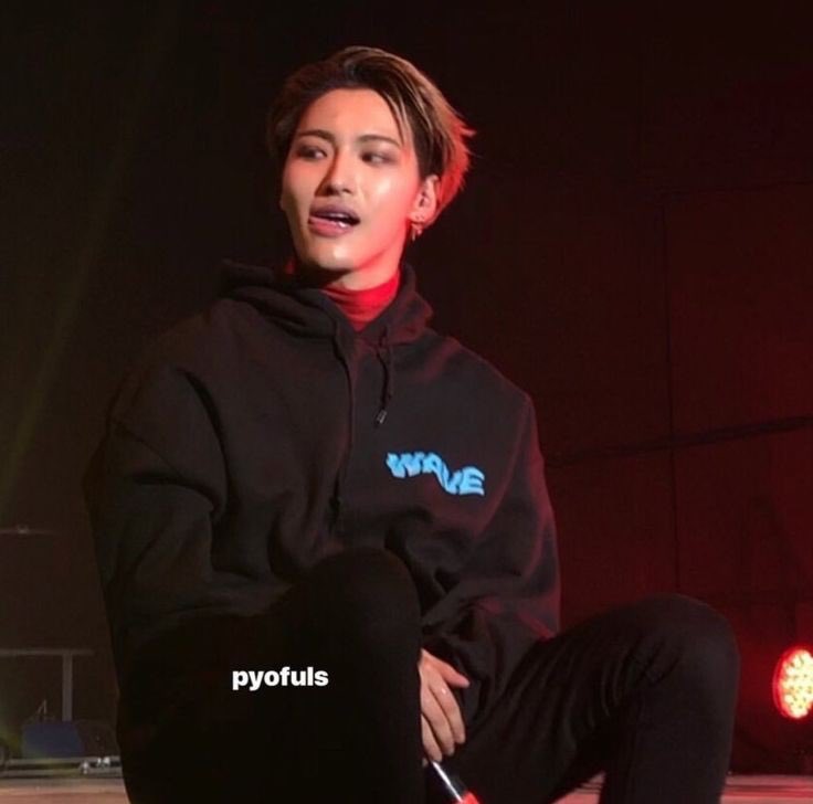 this is how seonghwa looks in real life- a thread