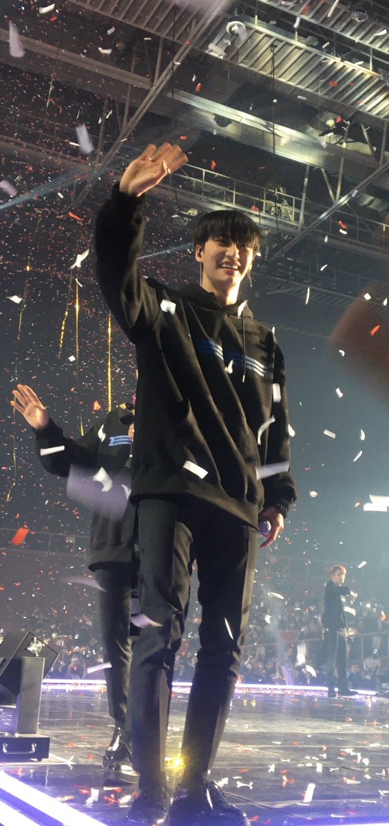 this is how seonghwa looks in real life- a thread