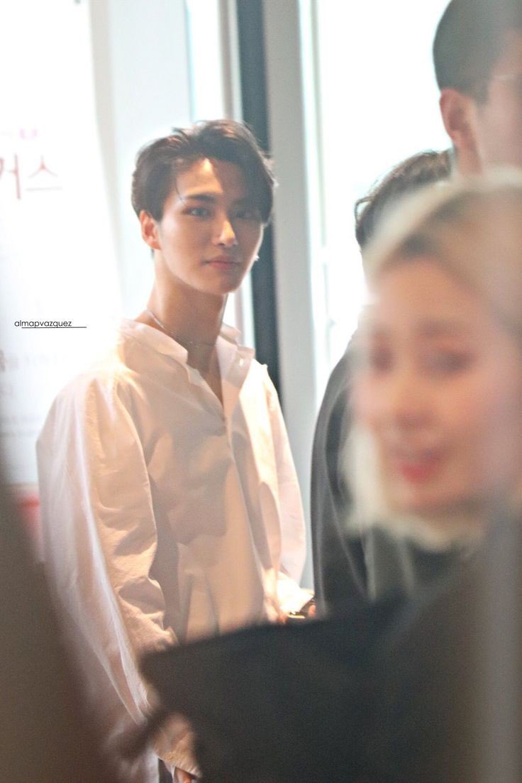 this is how seonghwa looks in real life- a thread