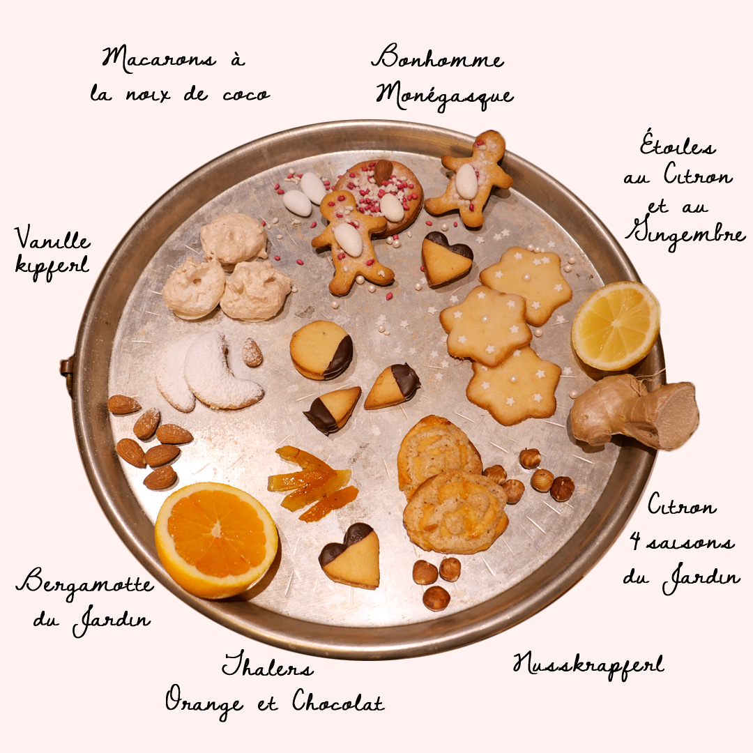 runnymarmalade's tweet photo. Il y a quelques cas en photographie où plus c'est plus! 
C'est d'une composition de biscuits de Noël que nous avons créé pour notre cadeau client.
Pour plus d'infos consultez https://t.co/bCuG2tu6q2.
#buiscuitsdenoël #foodphotography #brandingdesign #agencedecommunication #SNRTG https://t.co/0omX4XHuLt