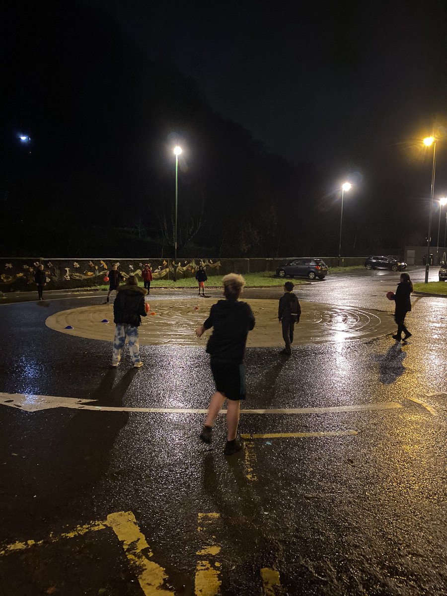 BGUsGirls_EB's tweet photo. Final session down @llaninstitute tonight with @OfftheStreetsBG before Christmas🎅 Look forward to starting back up in the New Year😁 https://t.co/n8sKi5b23O