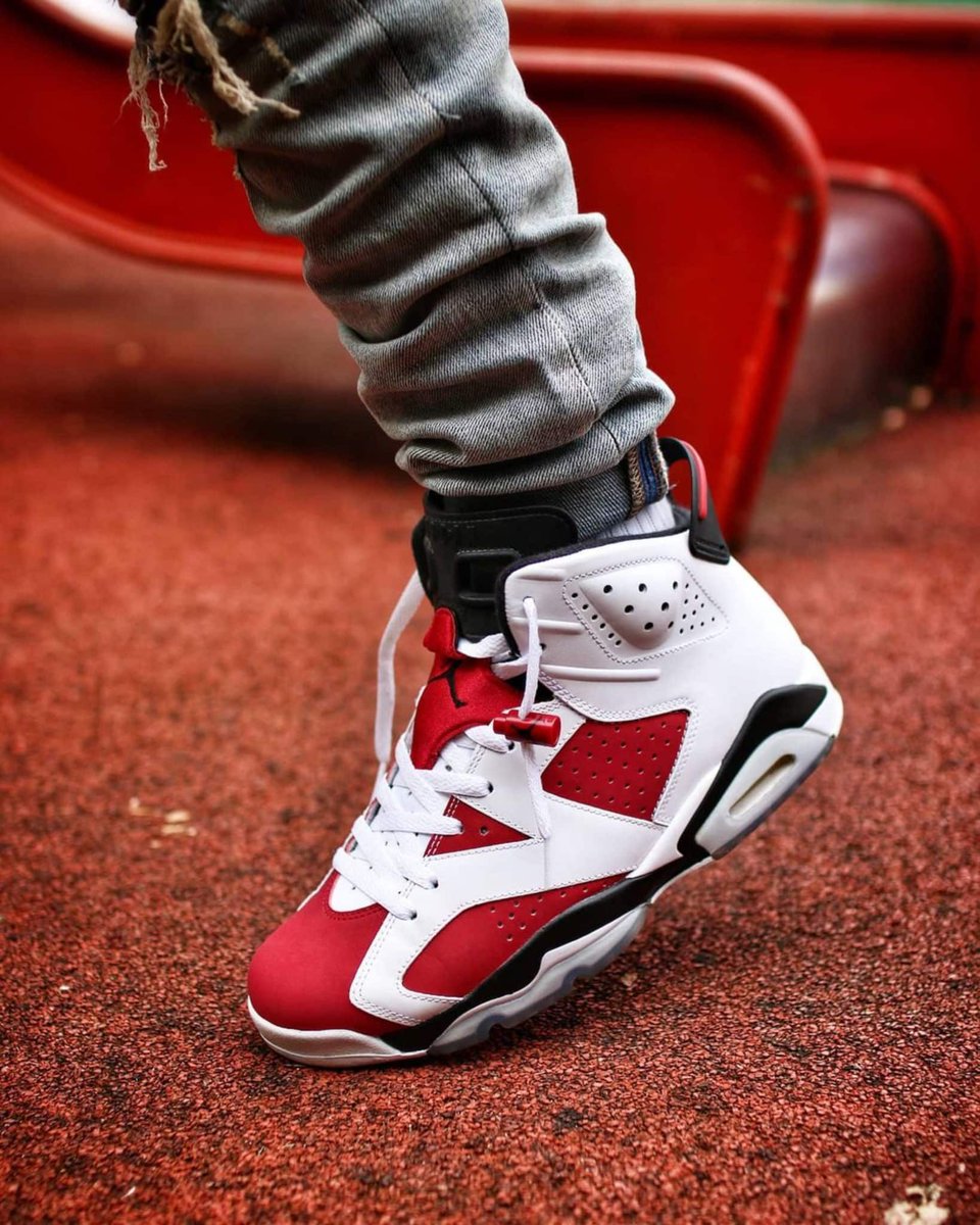 KicksGuru tweet media