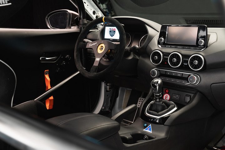 AutosyMas's tweet photo. Nissan Canadá y JD Promotion & Competition anunciaron el lanzamiento de la Copa Nissan Sentra en mayo de 2021, tomando como base los seis años de éxito y experiencia de la Copa Nissan Micra en Canadá.
@Nissan_mx #CopaMicra #FelizJuevesATodos https://t.co/F8RmEKdVGD