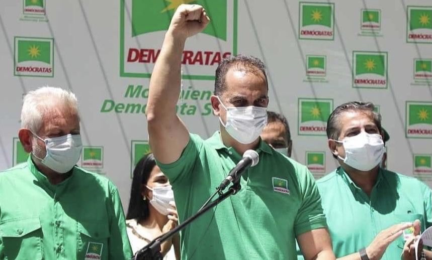 tuffiare's tweet photo. Roly Aguilera, candidato a alcalde por Demócratas en Santa Cruz de la Sierra. Rubén Costas dio un paso al costado para la renovación en su partido https://t.co/IXkXMvQSp7