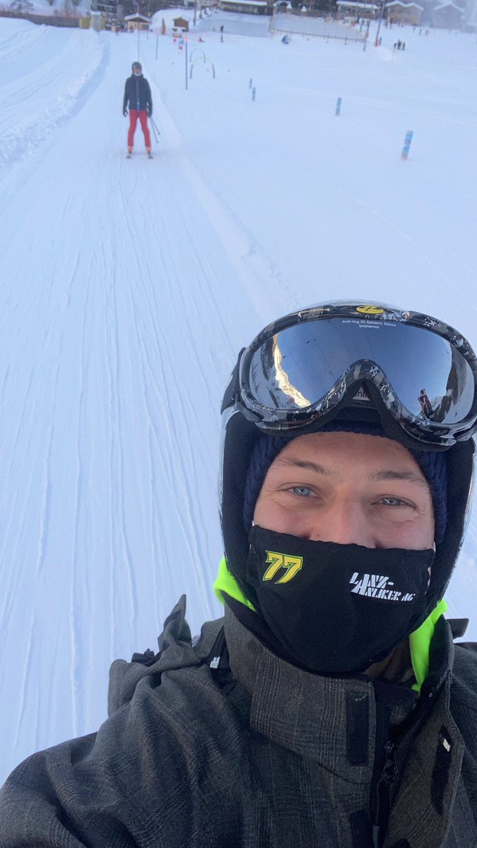 DomiAegerter77's tweet image. Amazing 😻 weather ☀️ ski ⛷ Mountains 🏔 Snow ❄️ Cold 🥶 Fun 🤩 Après Ski 🍹 Home 🇨🇭 Friends 💛 Sound 🎶 
Thanks for this super fast Skies @stoeckli_1935 

#stoeckliski #builtforperfection #mountains #ski #happy #sun #snow #fun #switzerland #saasfee #wonderful #amazing #stoeckli