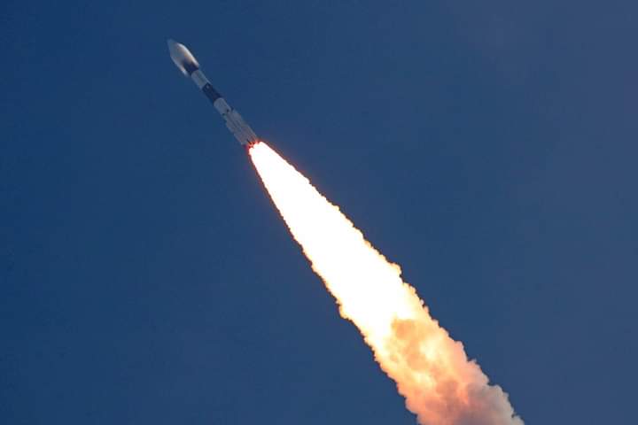 Gunjanyadavbjp's tweet image. कोरोना काल में दूसरी कामयाबी!
भारत के 42वें communication satellite #CMS01 के सफल प्रक्षेपण पर #ISRO के वैज्ञानिकों को बधाई.कोरोना काल में हमारे वैज्ञानिकों ने जिस तरह से खुद को सुरक्षित रखते हुए मिशन को पूरा किया है,उस पर देश को गर्व है.
#DigitalIndia 
#PSLVC50